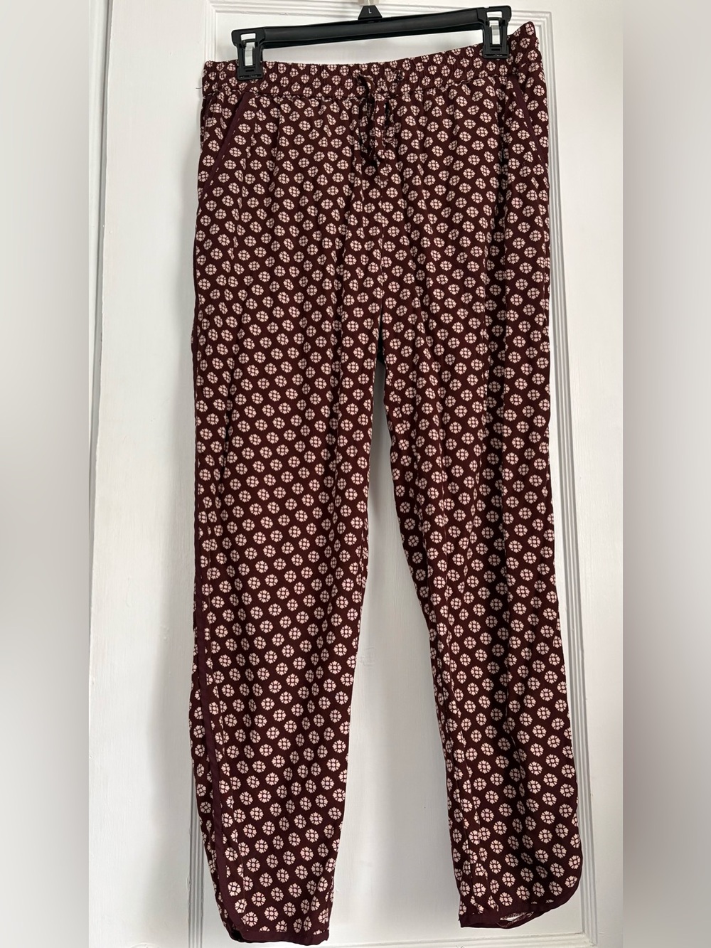 Maxwell Burgundy Geometric Print Jogger Pants Drawstring Casual Lounge Sz: M